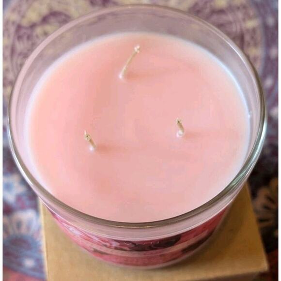 Avon Candle Bouquet Of Love 2016 Scented 3-wick 11 oz Glass Jar - Picture 2 of 5